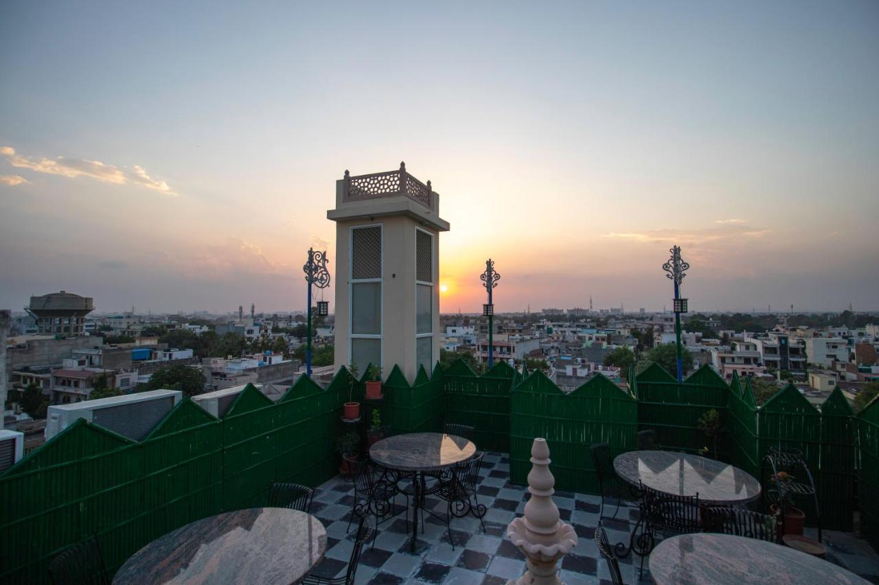 Hotel Aayat Palace ג'איפור מראה חיצוני תמונה