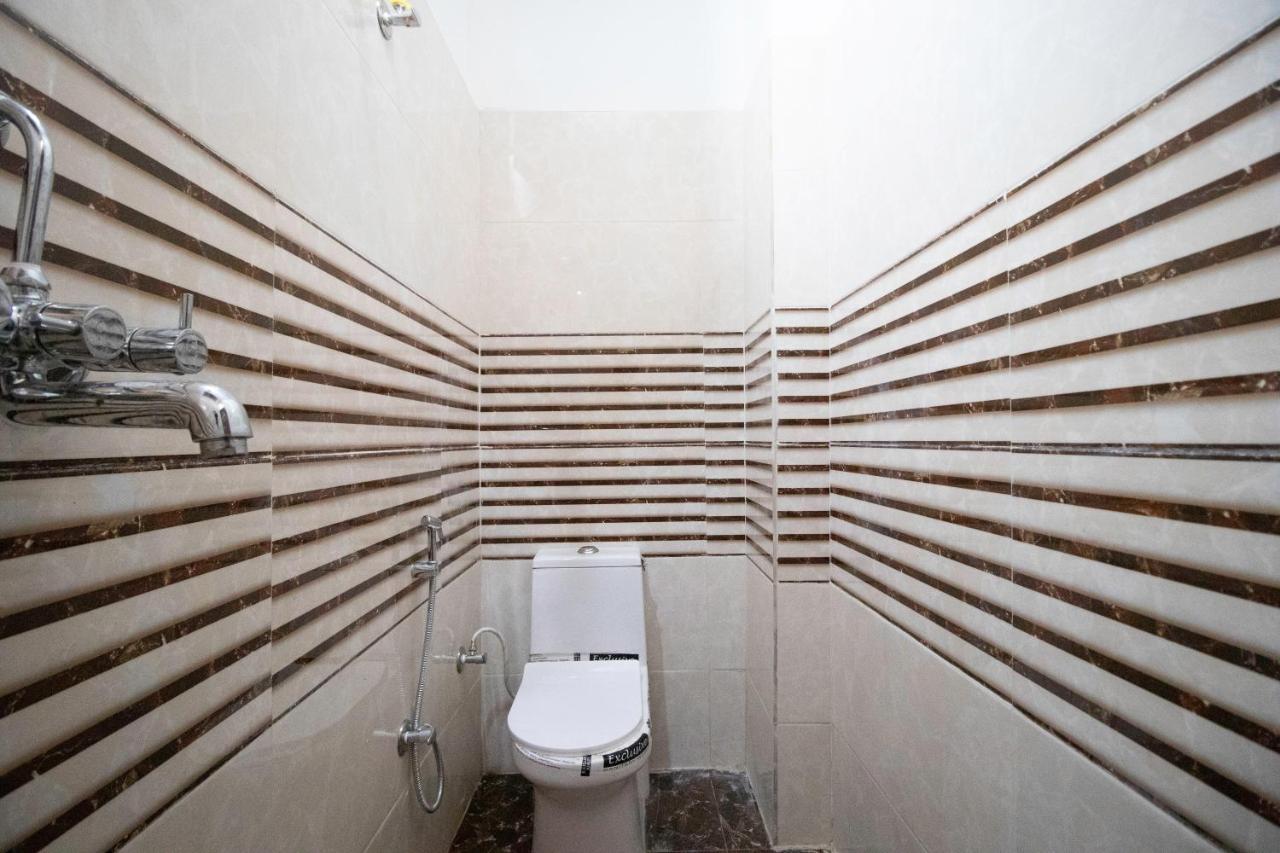 Hotel Aayat Palace ג'איפור מראה חיצוני תמונה